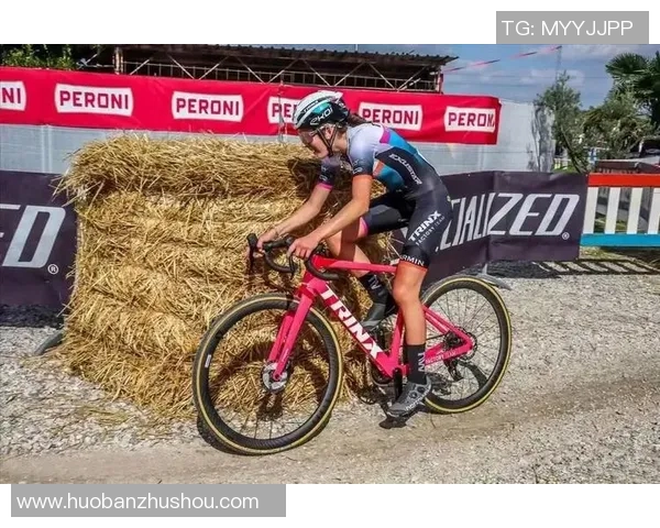 杭州排球队在欧锦赛中的默契配合与团队协作展现出色表现 杭州排球队在欧锦赛中的默契配合与团队协作展现出色表现